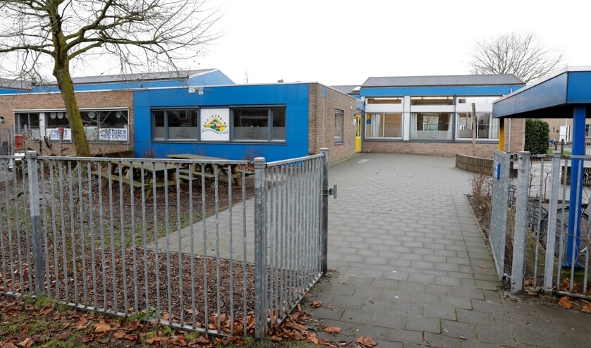 <p>• Openbare basisschool De Ammers.</p>