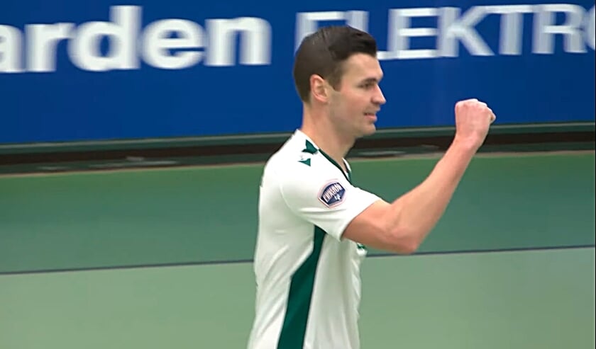 <p>• Richard Kunst tijdens een eerder duel.</p>