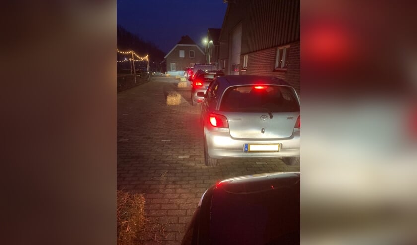 <p>Ieder weekend komen tientallen auto's langs.</p>