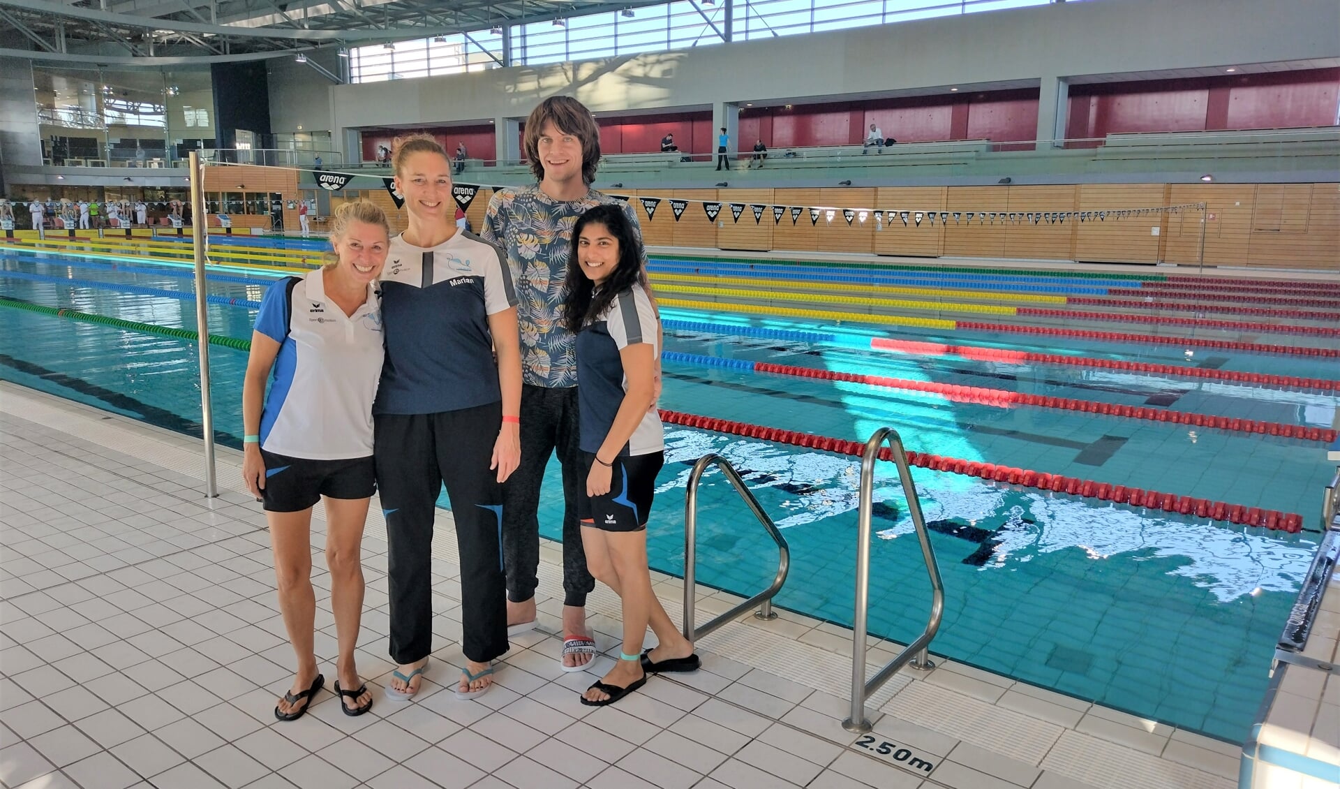 • De deelnemers vanuit De Geul aan de Luxemburgse zwemkampioenschappen.