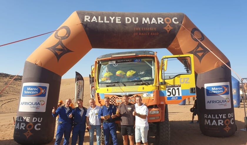 <p>• Het zegevierende Rainbow Truck Team, v.l.n.r. Gerrit Zuurmond, Tjeerd van Ballegooij,Teus Zuurmond,Dick Zuurmond, Klaas Kwakkel, Simon Koetsier en Anthony Dekker. </p>