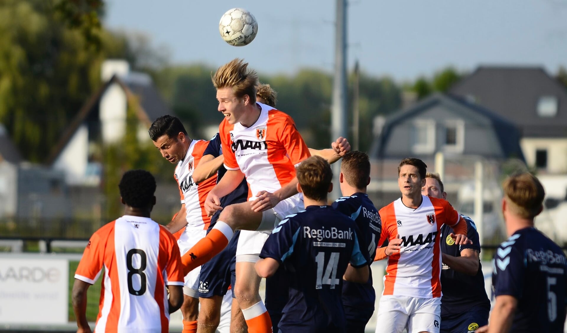 • Alblasserdam - FC Perkouw (0-0).