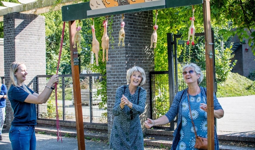 <p>Tijdens de Jubeltoer kon je 15 letters verzamelen op locaties of door opdrachten goed uit te voeren, zoals het vangen van 5 of meer gebraden kippen.</p>