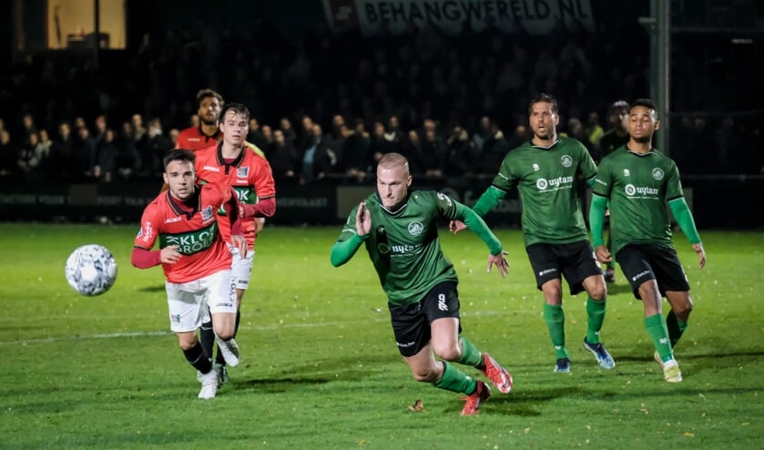 • Capelle strijdend ten onder in KNVB bekertoernooi.