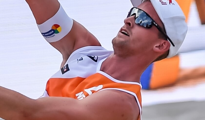 <p>Nieuwegeiner Robert Meeuwsen tijdens een beachvolleybaltoernooi in Wenen in 2017.</p>