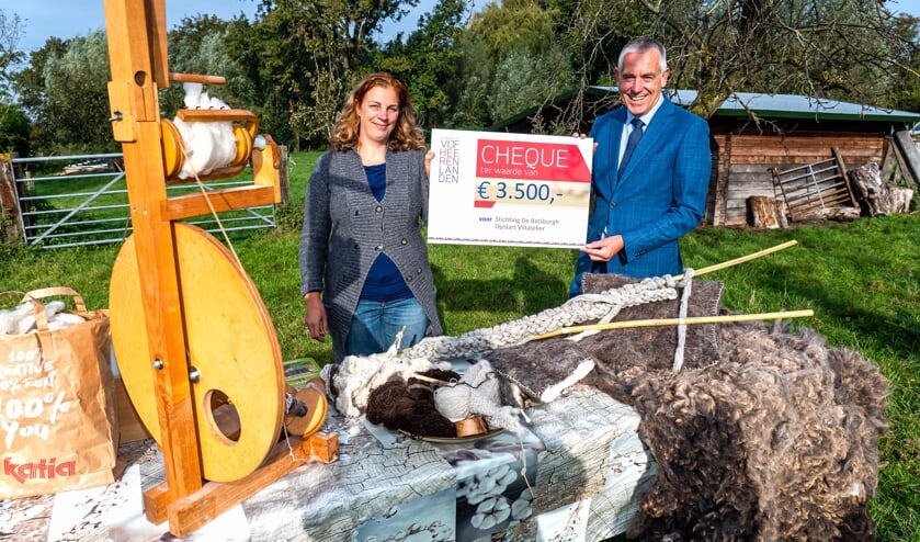 <p>Cheque voor Het Viltproject.</p>