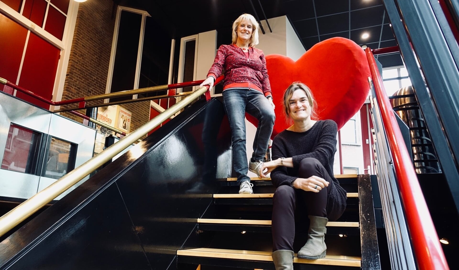 Maria van Vlerken en Sandra Wormgoor, initiatiefnemers van het Talencafé.