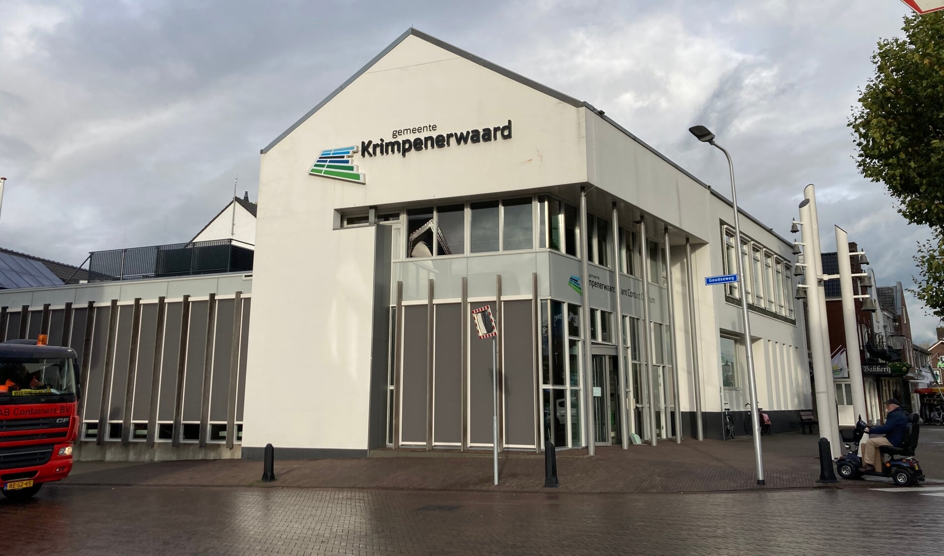 • Het gemeentekantoor in Stolwijk.