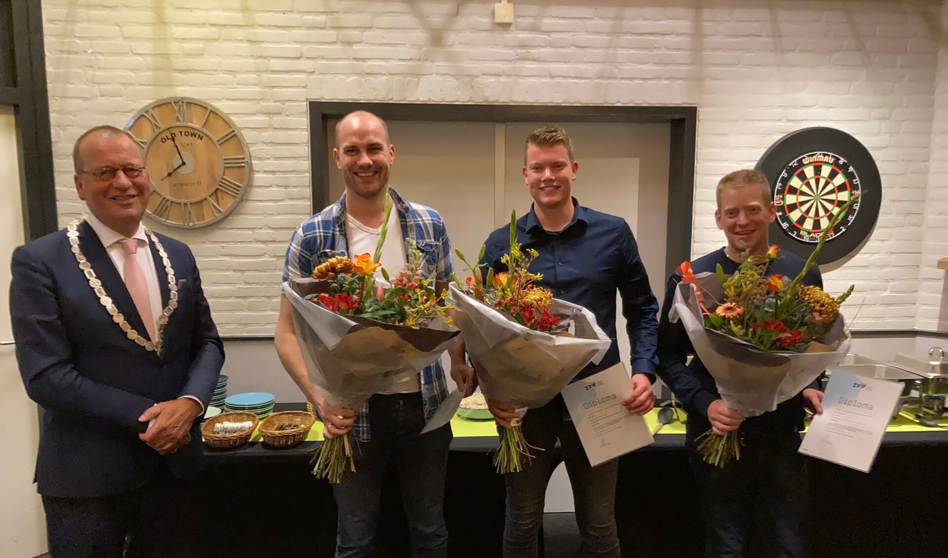 • Burgemeester Segers, Piko Fieggen, Wiebe Vink en Wesley de Zeeuw.
