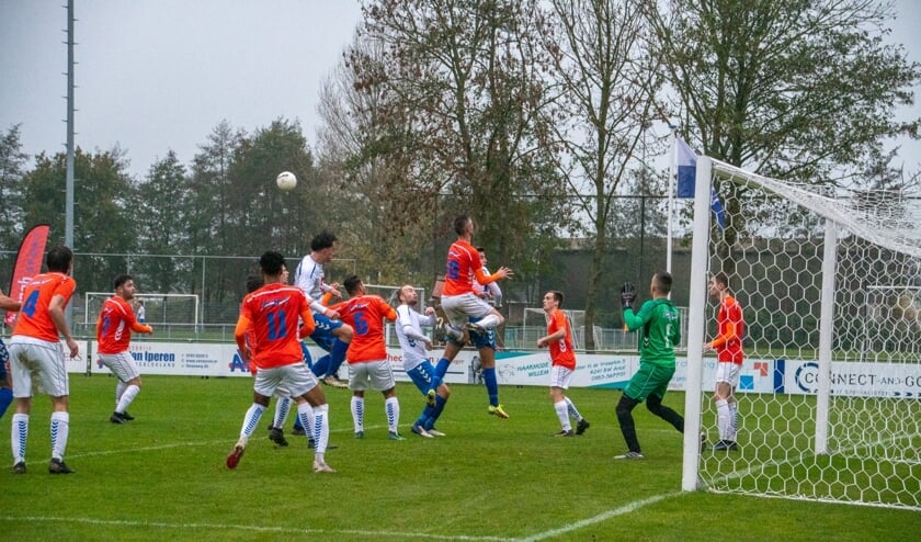 • ASV Arkel - Altena (1-1).
