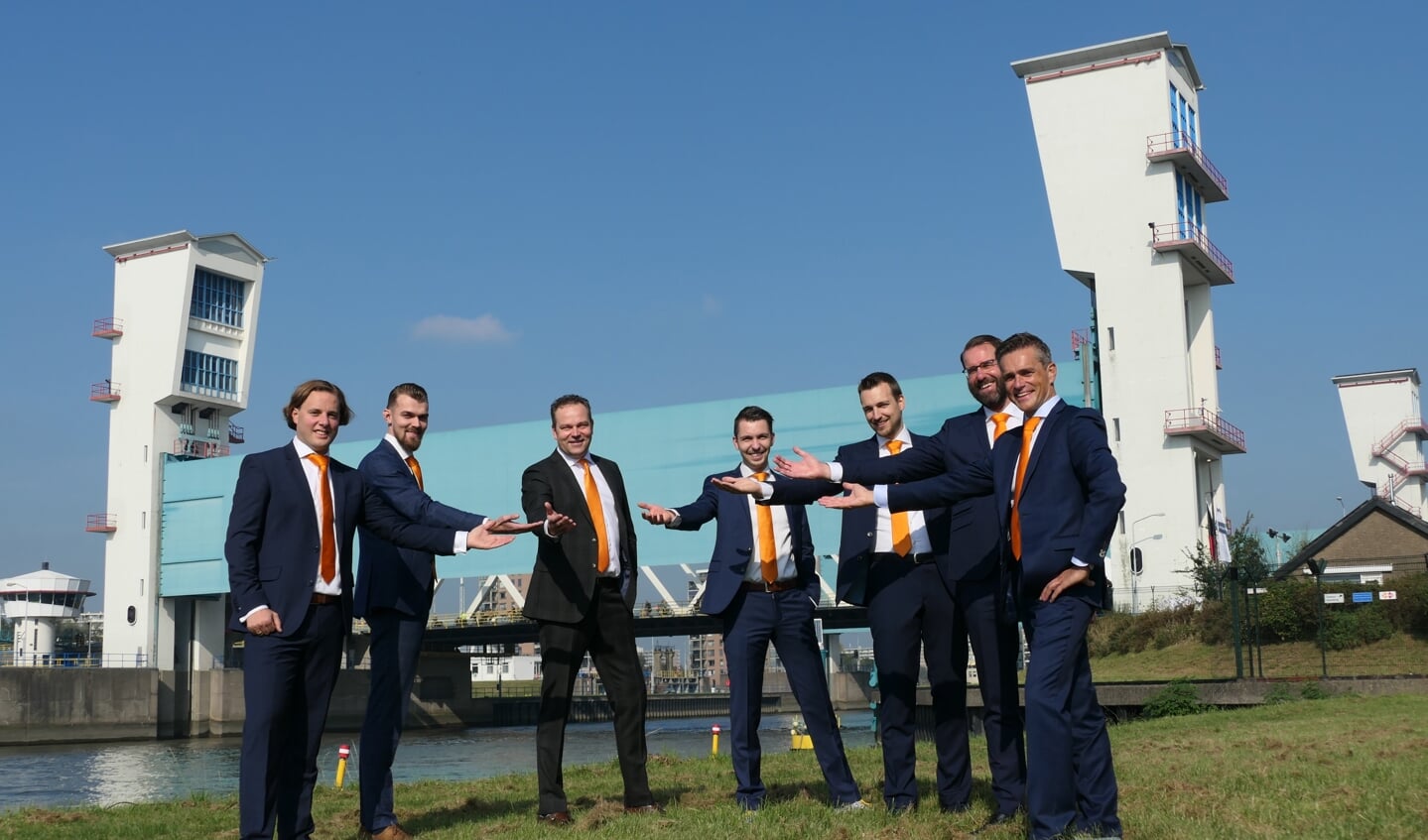 Van links naar rechts: Jaco Jacobs, Aron van Nieuwkoop, Ronald Hogendoorn, Anton Brand, Adriaan van Beek, Hugo van der Wal en Arrèn van Tienhoven.