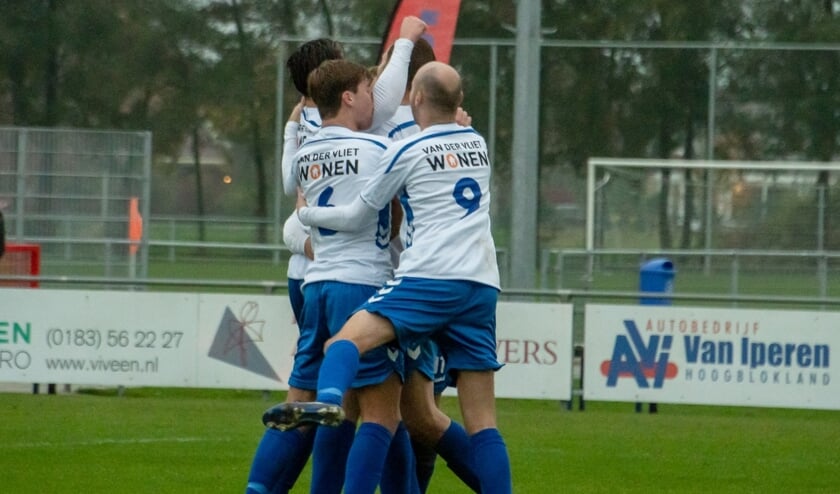 • ASV Arkel - Altena (1-1).