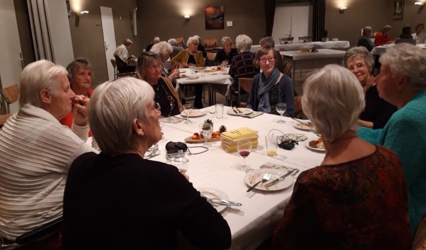 <p>• Afscheidsdiner voor leden van 'Passage Kamerik' in verenigingsgebouw Elim.</p>