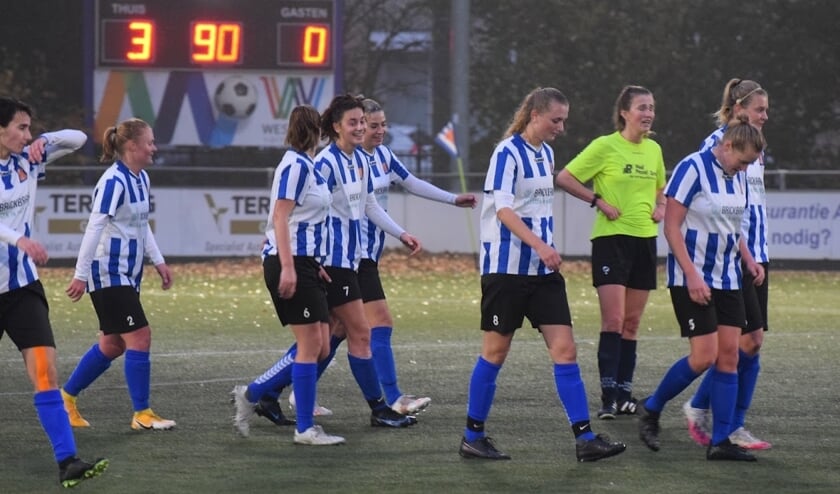 Kirsten Plug na haar 2de doelpunt
