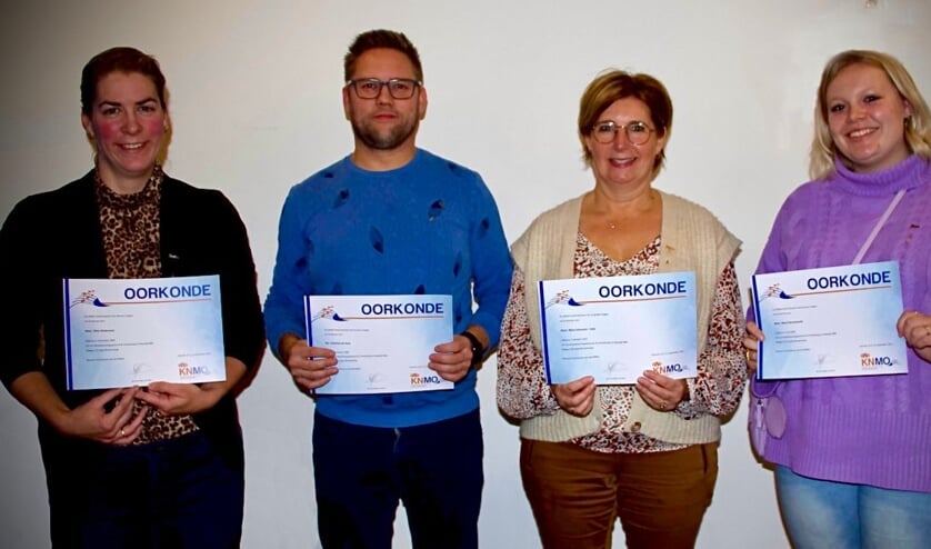Kunst & Vriendschap huldigde op 12 november de vier jubilarissen.