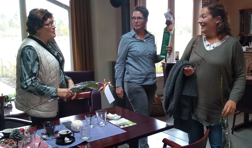 <p>Ruim veertig mantelzorgers genoten daar van de gezelligheid en allerlei lekkernijen.</p>