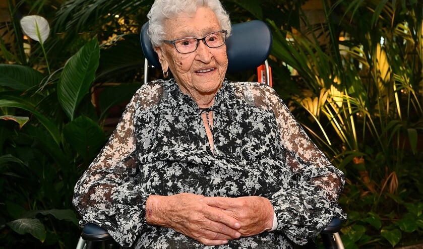 <p>&nbsp;Maria Schols-Langstraat uit Capelle vierde deze week haar 100ste verjaardag.</p>  