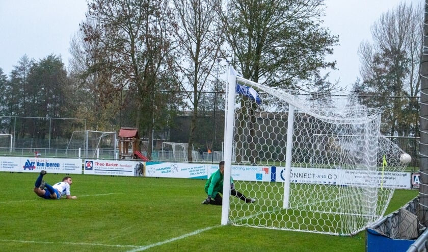 • ASV Arkel - Altena (1-1).