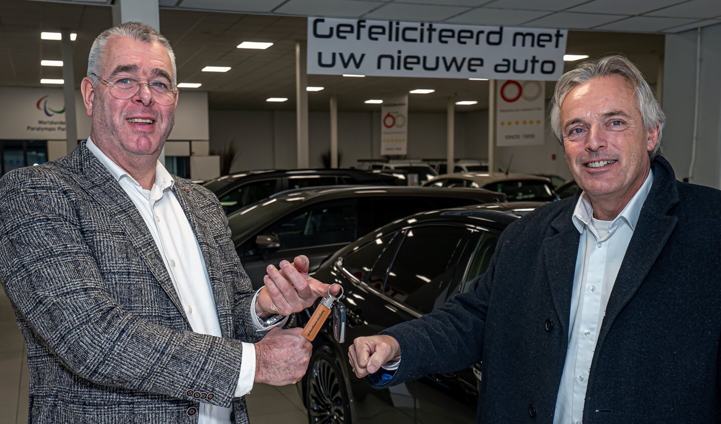Kooijman's  1e Waterstofauto naar VHL Wethouder Huib Zevenhuizen