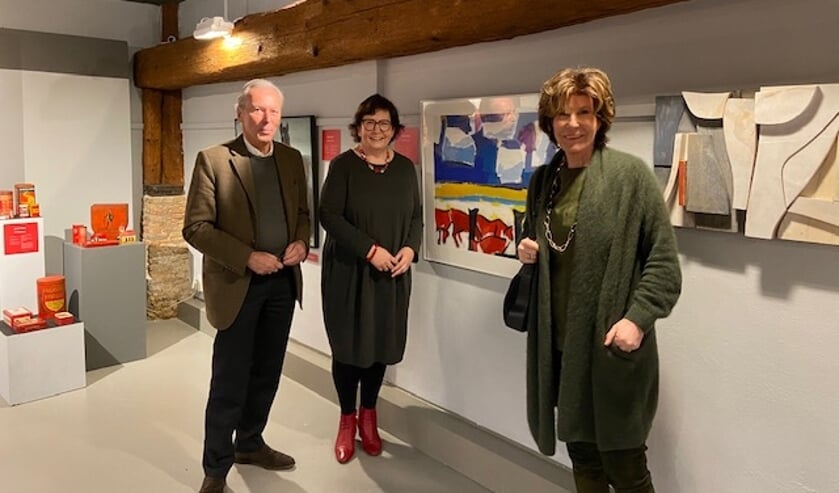 <p>• Elco en Janneke Brinkman bezoeken Mooi Rood in museum De Koperen Knop.</p>