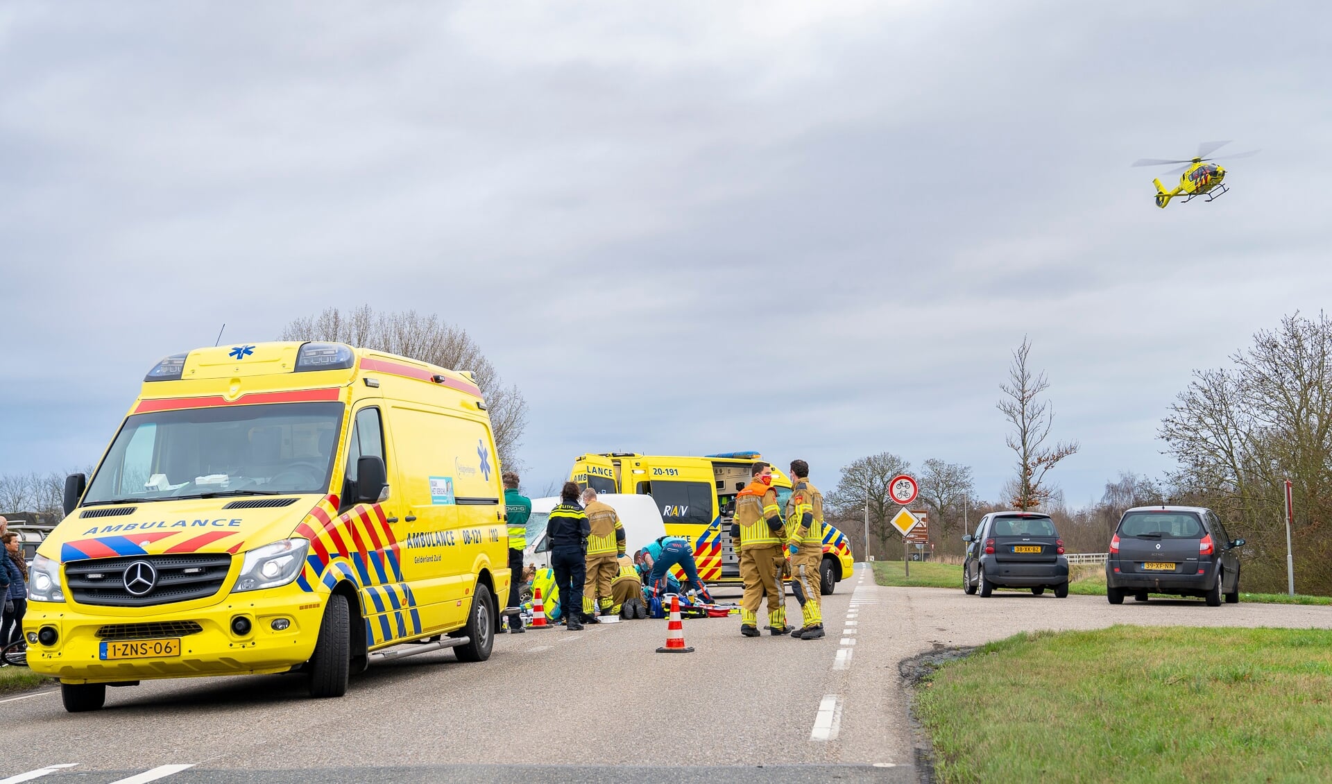 • Het ongeval vond plaats op de Afsluitdijk tussen Andel en Poederoijen. 