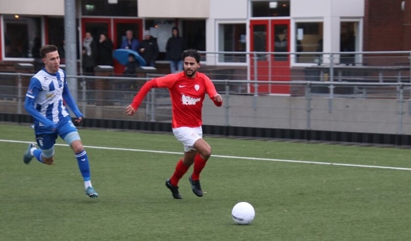 • Zakaria Issarti in actie namens Sportlust '46.