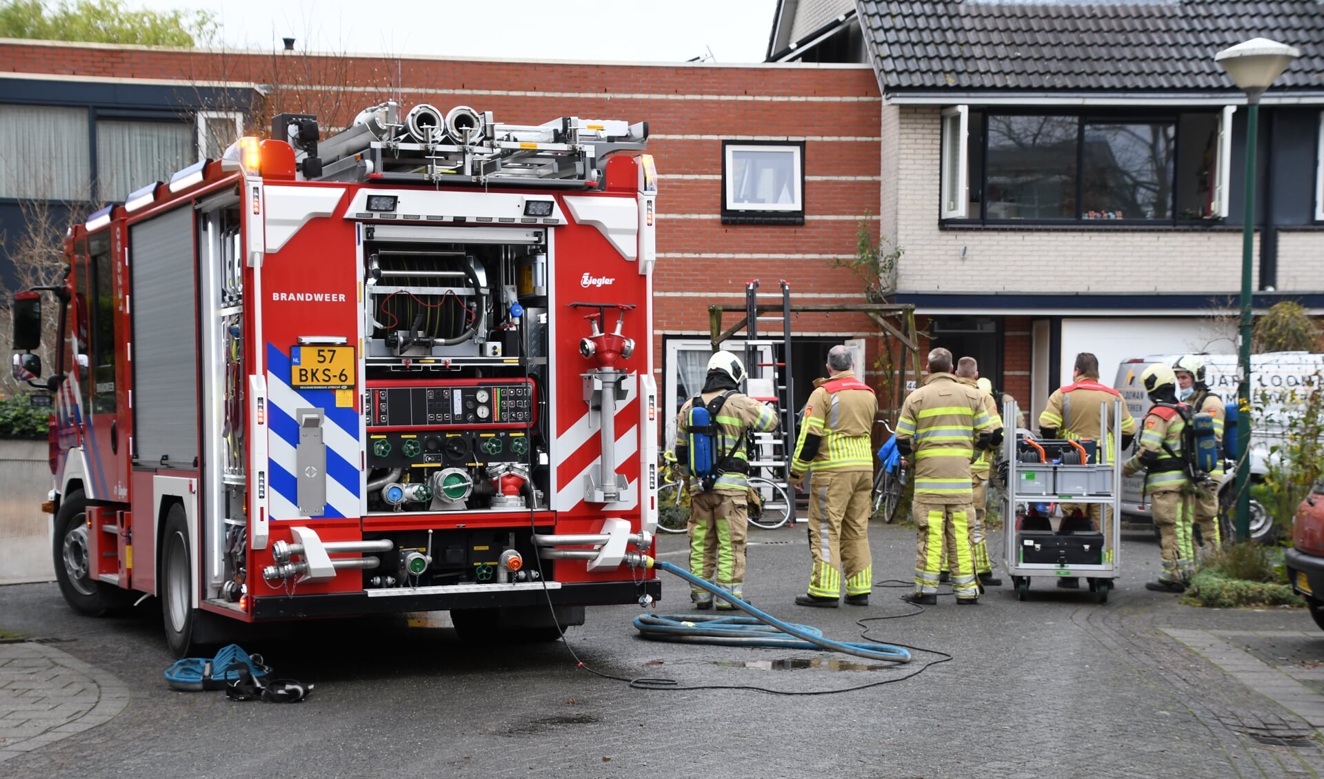 • De brandweer rukte uit vanwege een gaslekkage aan het Vrijheidshof in Woerden.