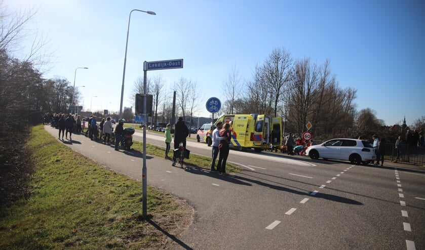 <p>• Het ongeval trok veel bekijks.</p>