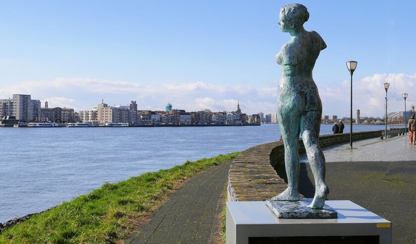 • ‘Draaiende vrouw’ van Maite Duval.