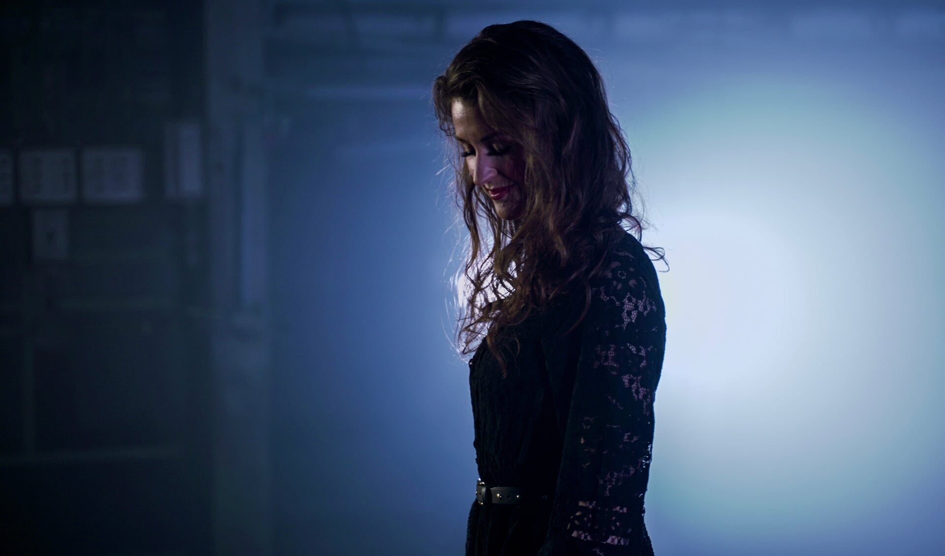 • Annemarie Bergstra tijdens de opnamen voor de videoclip bij het nummer 'Take the Cloud'.