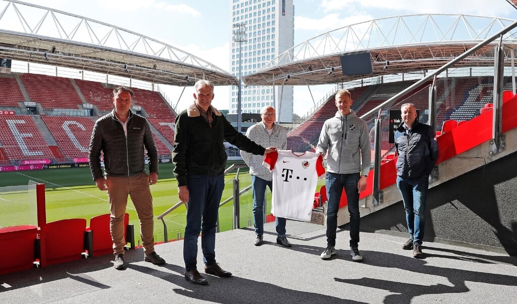 • De samenwerking tussen Lekvogels en FC Utrecht werd beklonken in De Galgenwaard.