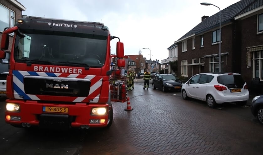 Brandweer rukt uit voor brandje in woning aan Hoveniersweg   