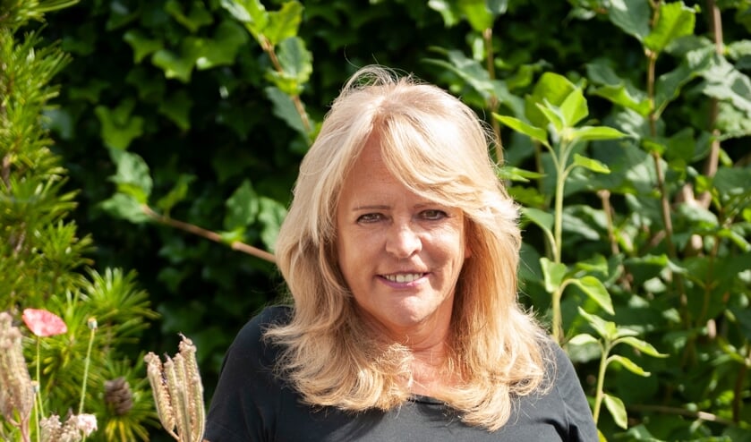 <p>• Marion den Boer.</p>