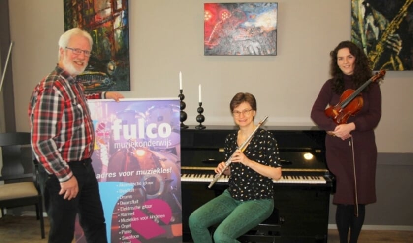 <p>Han Theil, Astrid Dam en Lisa Eggen kijken uit naar samenspelen met alle docenten en (200) leerlingen van FMO.</p>