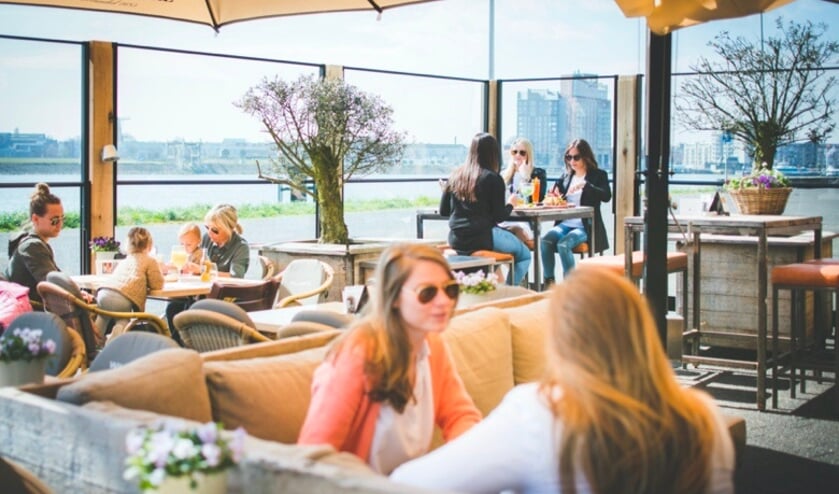 • Het terras van Willaerts in 2019.