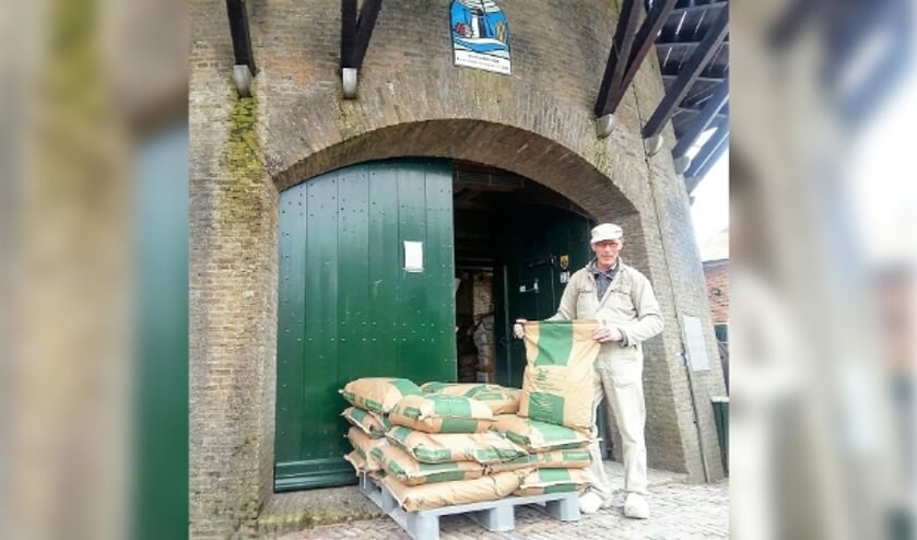 <p>Korenmolen De Windotter is één van de 'hotspots' in de verhaallijn Hollandse Ambachten. Molenaar Maarten Dolman en zijn team verwerken dagelijks zo'n 1000 kilo meel. </p>