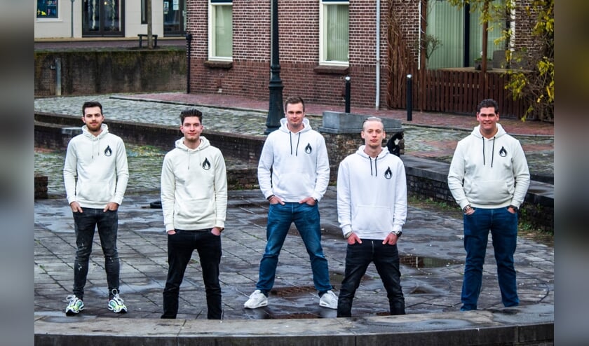 <p>• Leden van de Temperature Crew.</p>