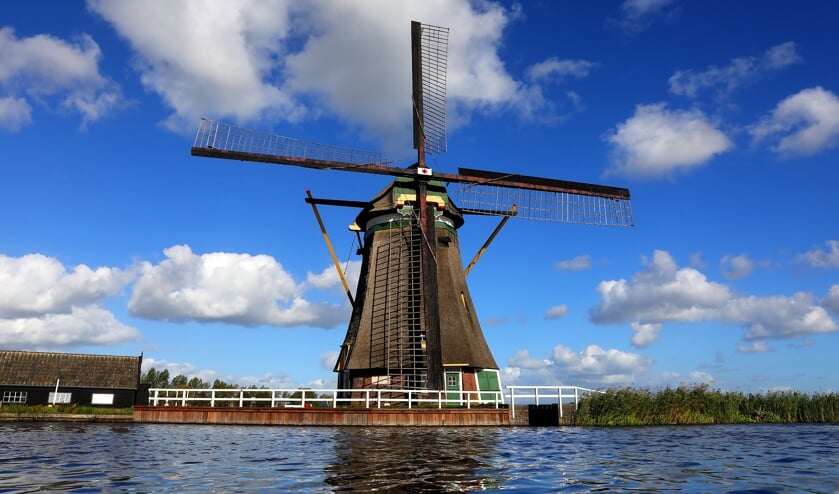 <p>• Eén van de molens langs de Molenkade in Groot-Ammers.</p>
