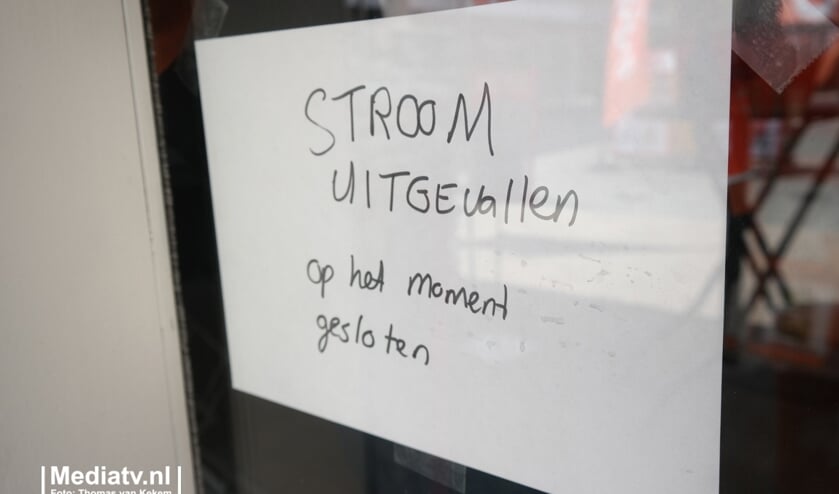 <p>• Briefje op de deur van supermatrkt Coop in het dorpscentrum van Gouderak.</p>