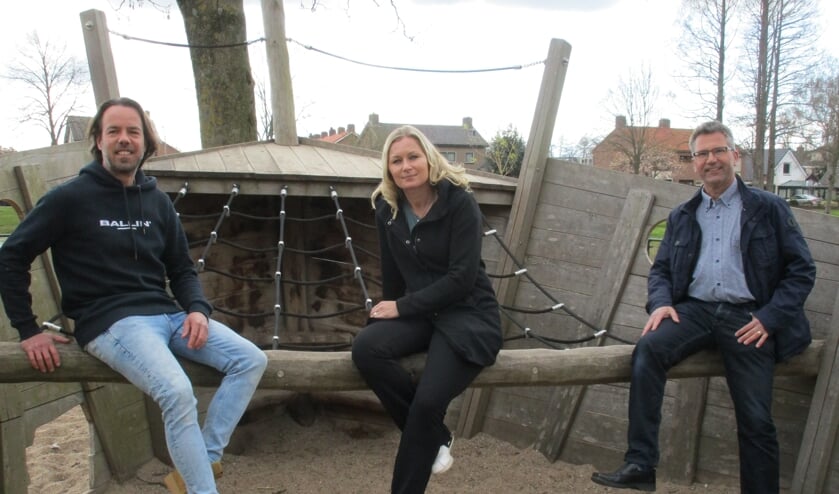 <p>• Thijs, Martine en Tiny, drie van de zeven leden van Stadsraad Asperen.</p>