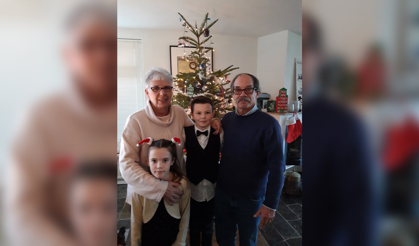 • Wendy's ouders en haar kinderen tijdens kerst 2018.