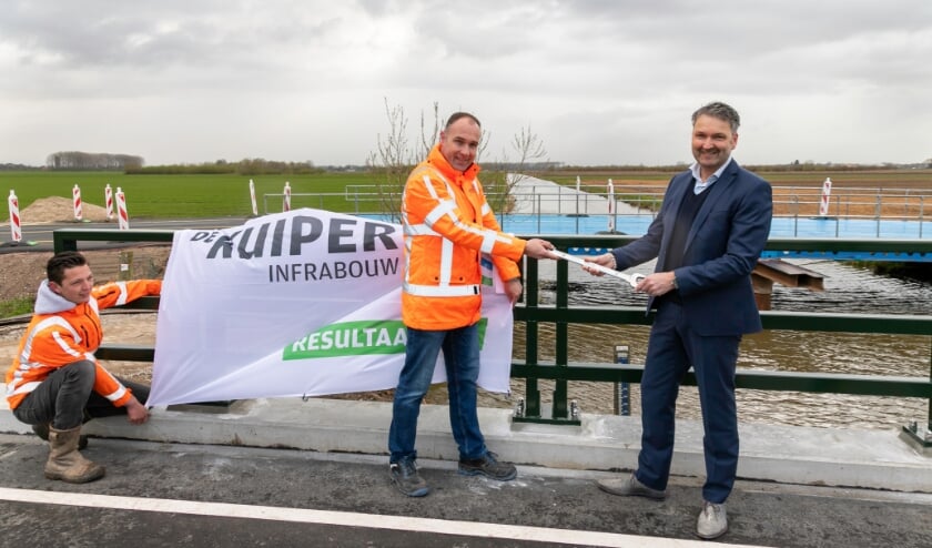 <p>Van Vugt mocht de laatste moer aandraaien.</p>