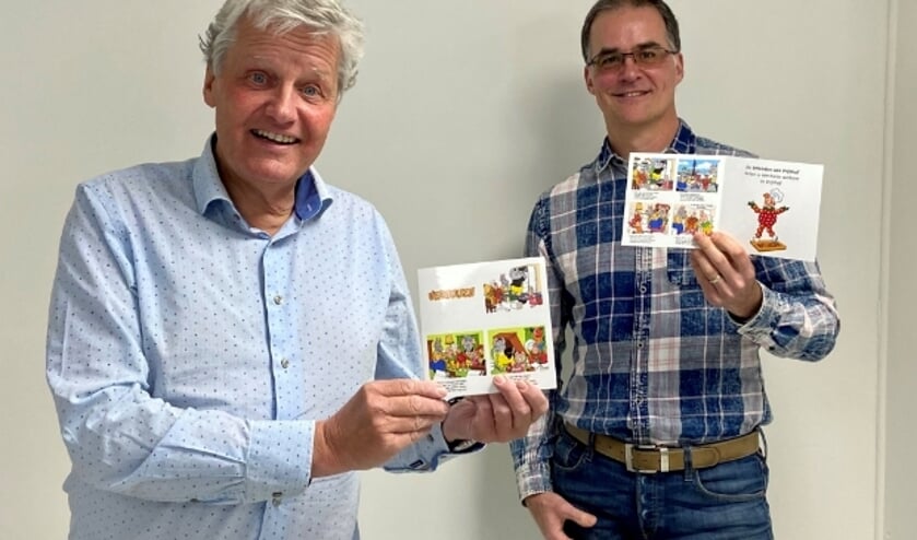 Illustrator Arie van Vliet (rechts) en voorzitter stichting Vrienden van Vrijthof, Lucien Tros