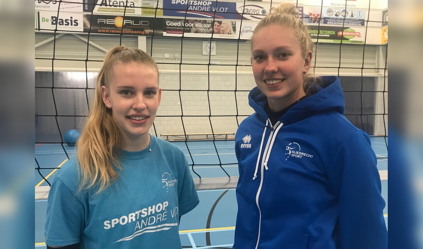 • Eline de Haan (l) en Vera Mulder naar Sliedrecht Sport Dames 1.