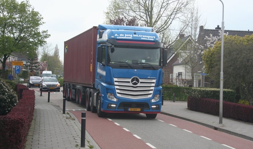 <p>• De nauwe doorgang in Nieuwland.</p>