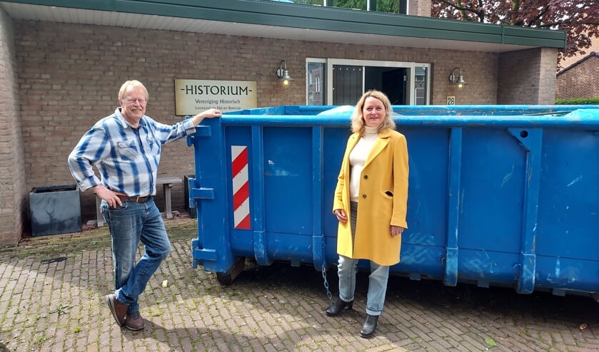 • Voorzitter Ronnie Hendriks en wethouder Christa Hendriksen.