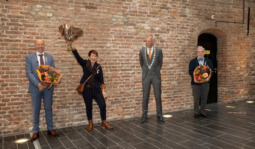 • Elly Heijstek is zichtbaar blij met haar onderscheiding.