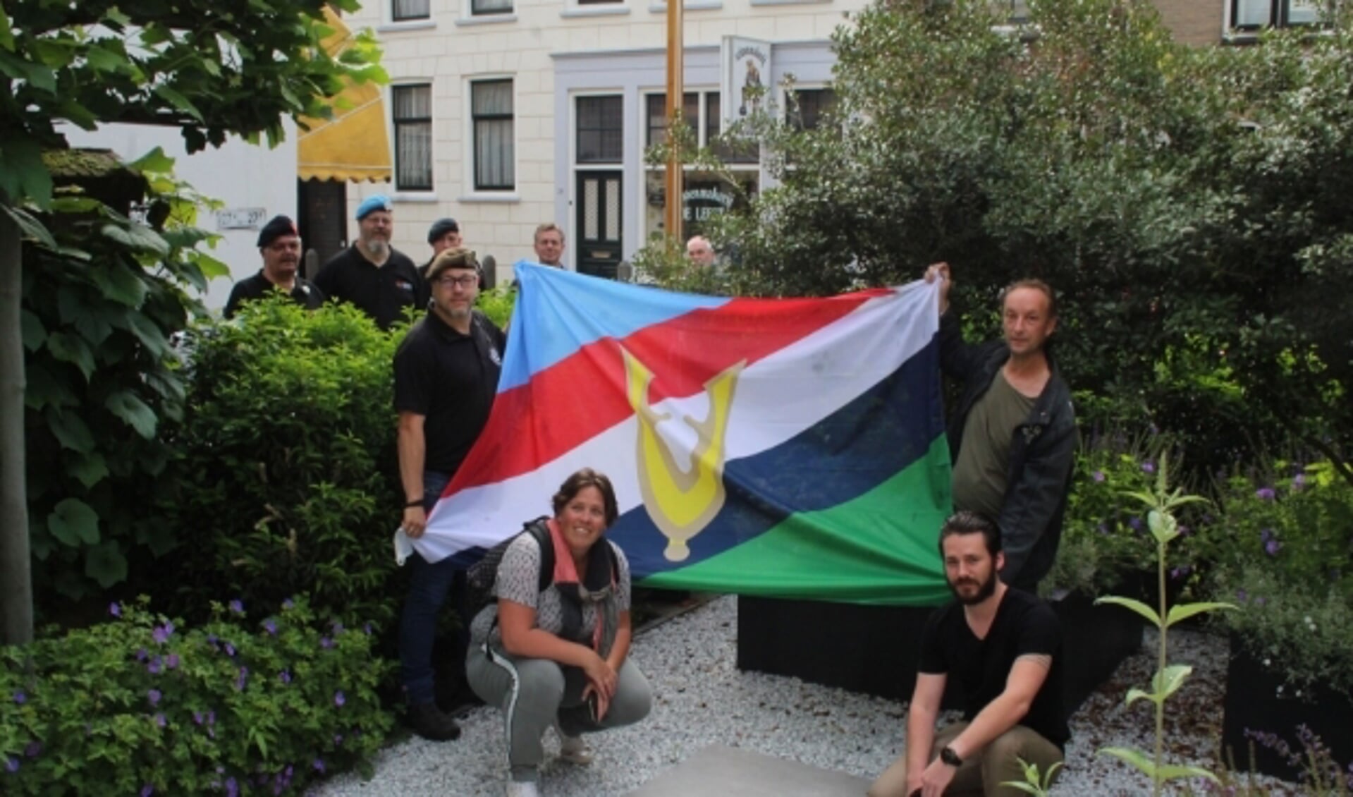 Voor het eerst konden de IJsselsteinse Veteranen op Nationale Veteranendag midden in de stad hun vlag hijsen.