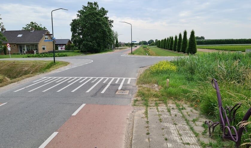 Het kruispunt Middenweg-Duizendmorgen in Andel.