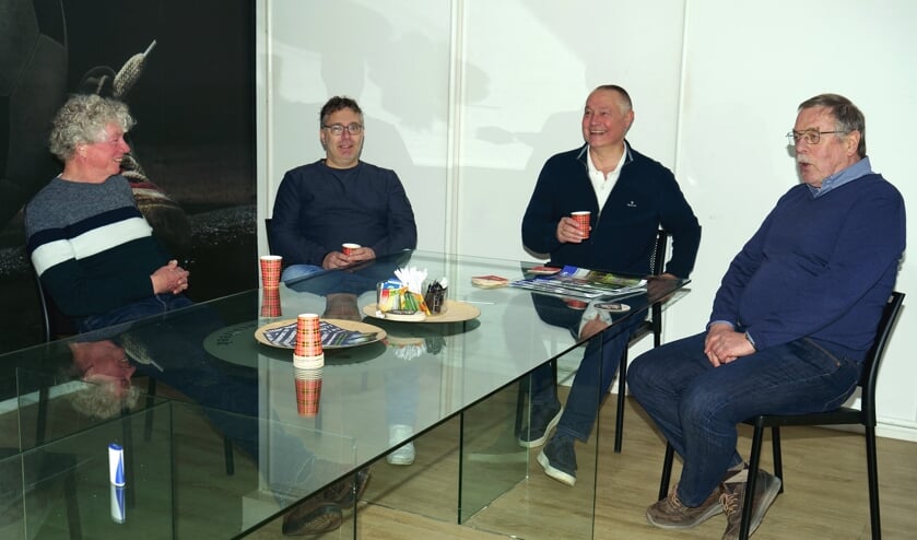 <p>• De vier voorzitters, met v.l.n.r. Bert de Jonge, Steven Wierckx, Joop Zwager, Jan van Walsem.</p>